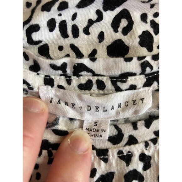 Jane Delancey Women Blouse Small Black White Leopard Flutter Sleeve Mob Wife Y2K - Picture 4 of 9